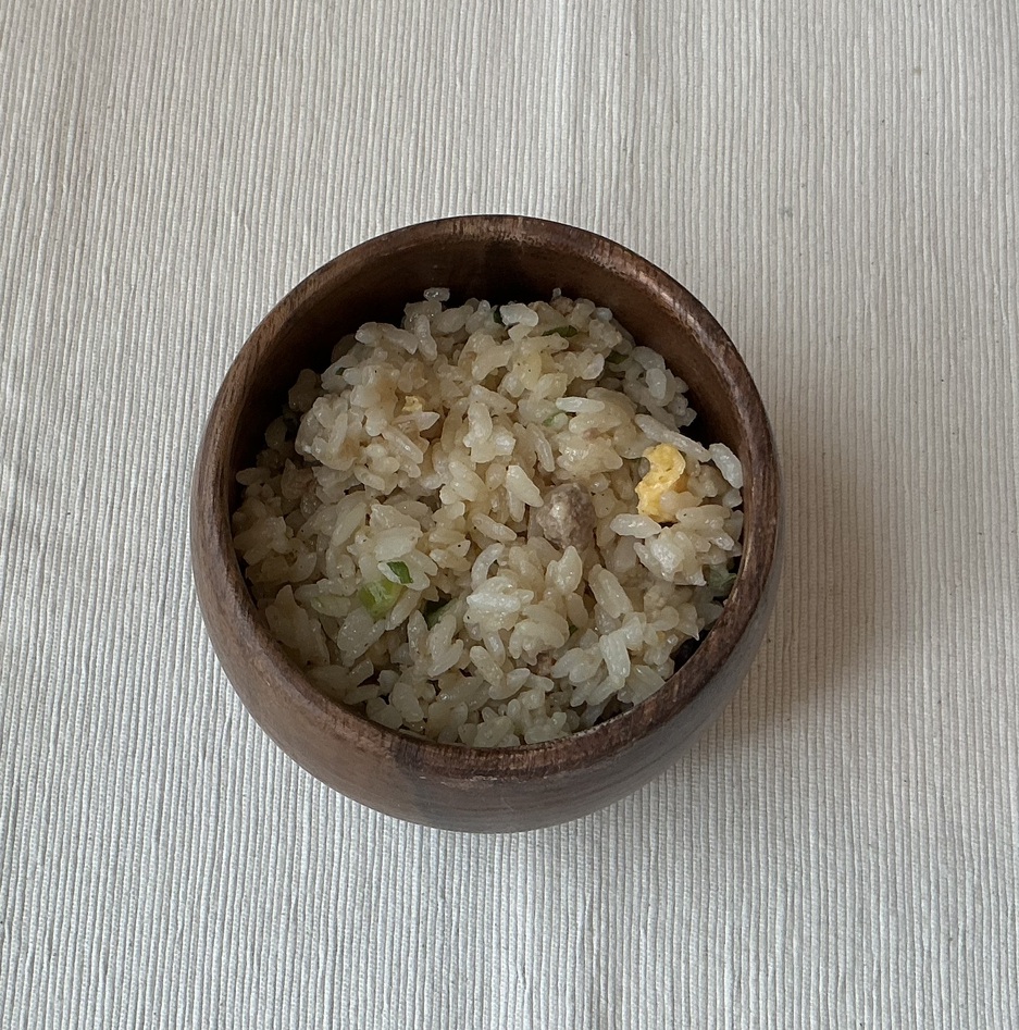 盛り付けたチャーハン